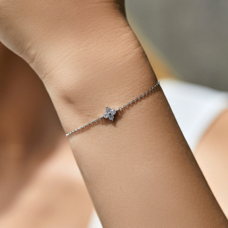 The Clover Bracelet