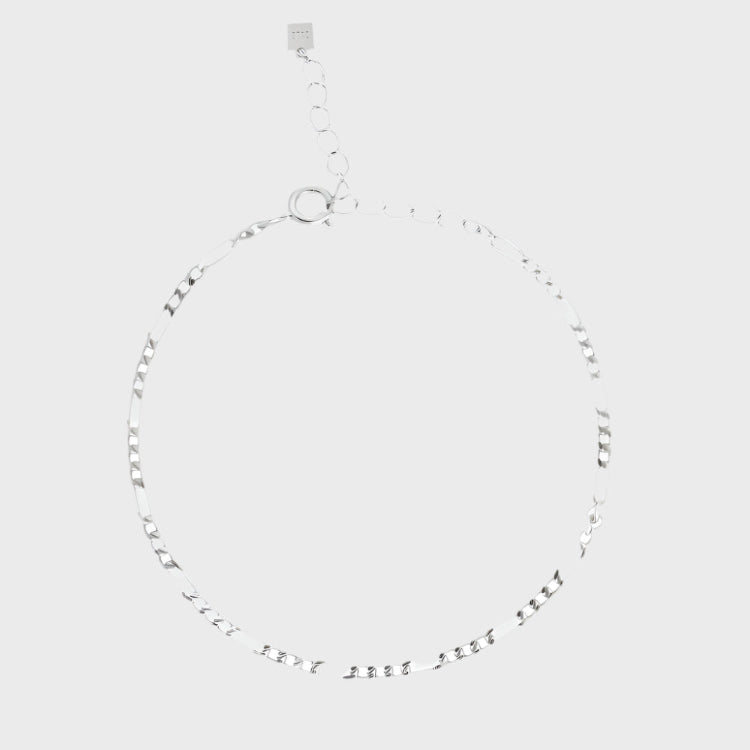 The Dainty Bracelet